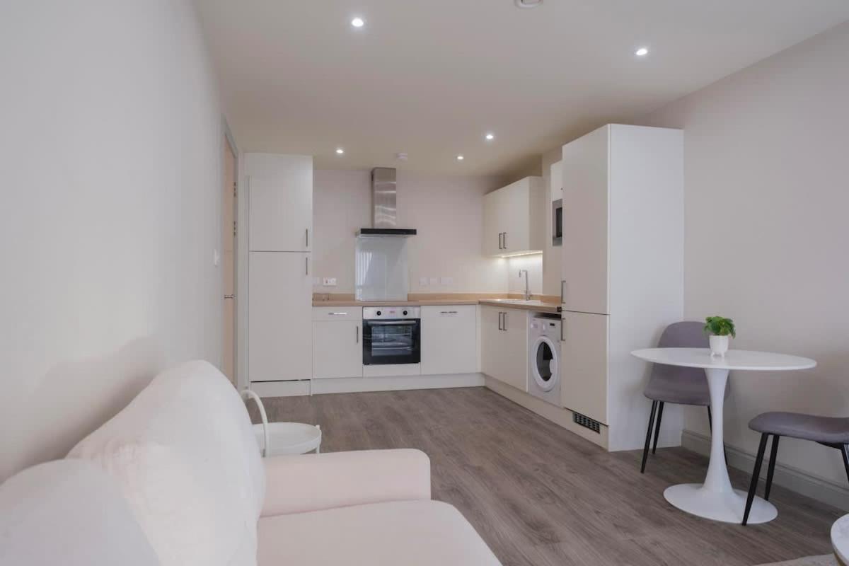 Charming 1-bedroom In Leeds Centre Perfect For Couples Or Solo Travelers Apartment Leeds (West Yorkshire)