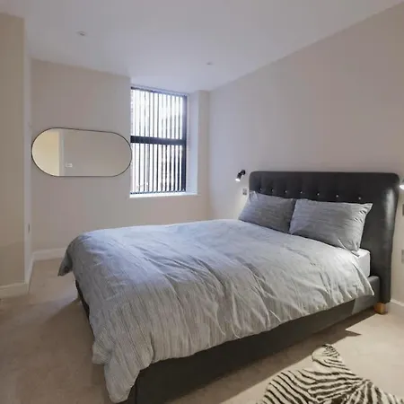 Charming 1-Bedroom Apartment In Leeds City Centre Perfect For Couples Or Solo Travelers Exterior photo