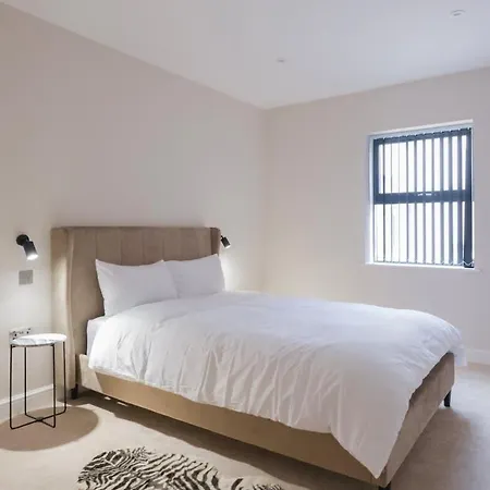 Charming 1-Bedroom Apartment In Leeds City Centre Perfect For Couples Or Solo Travelers Exterior photo